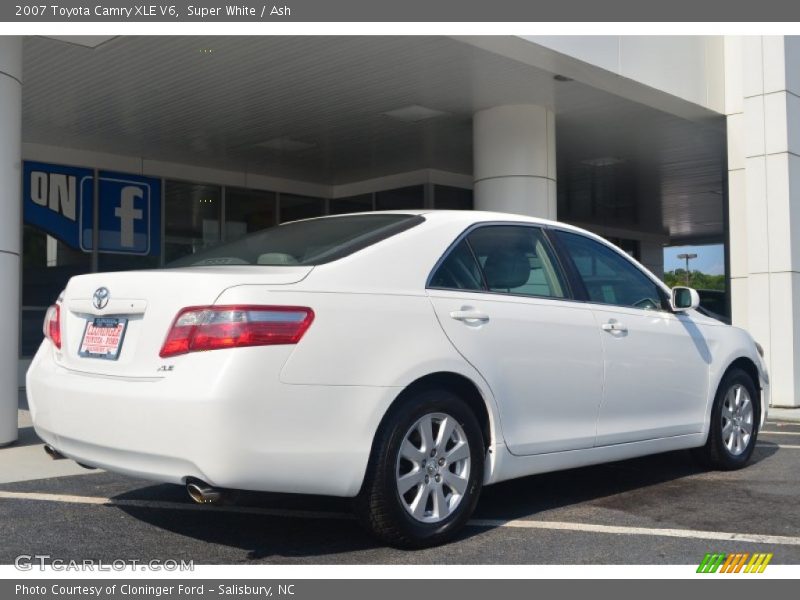 Super White / Ash 2007 Toyota Camry XLE V6