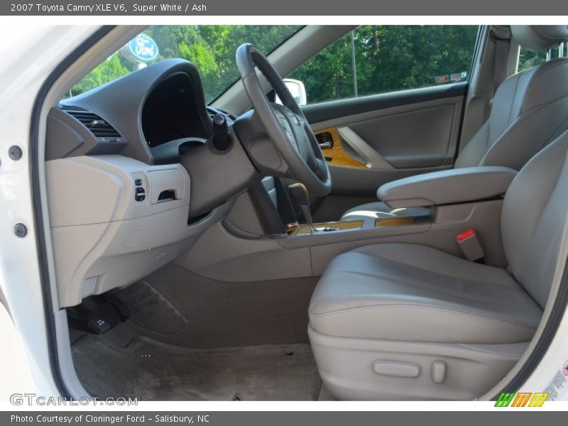 Super White / Ash 2007 Toyota Camry XLE V6
