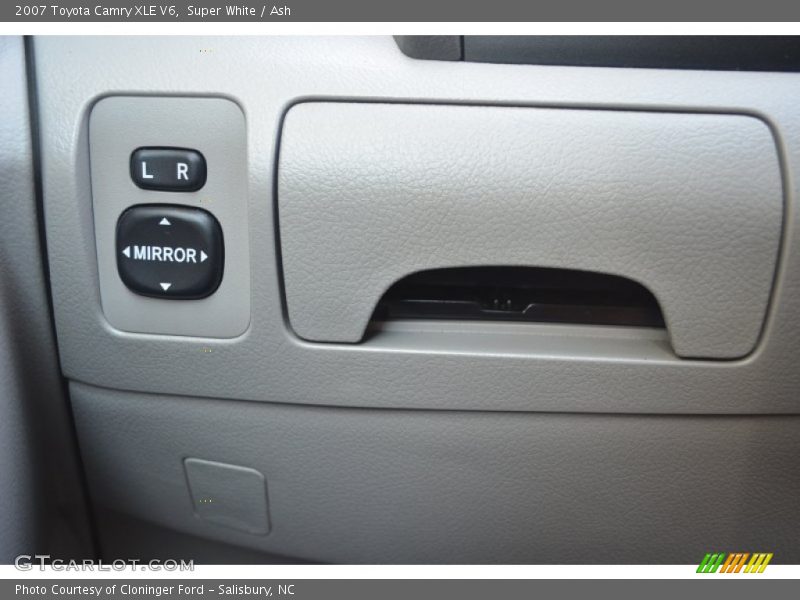 Super White / Ash 2007 Toyota Camry XLE V6