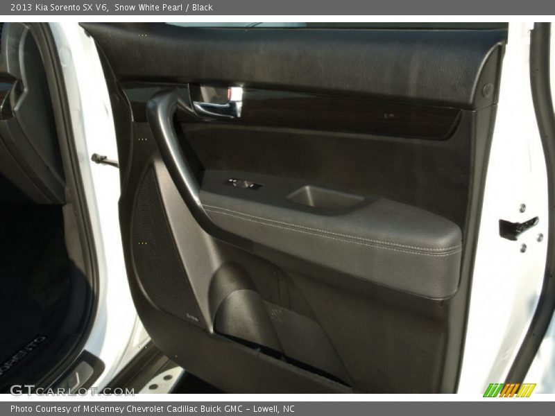 Snow White Pearl / Black 2013 Kia Sorento SX V6