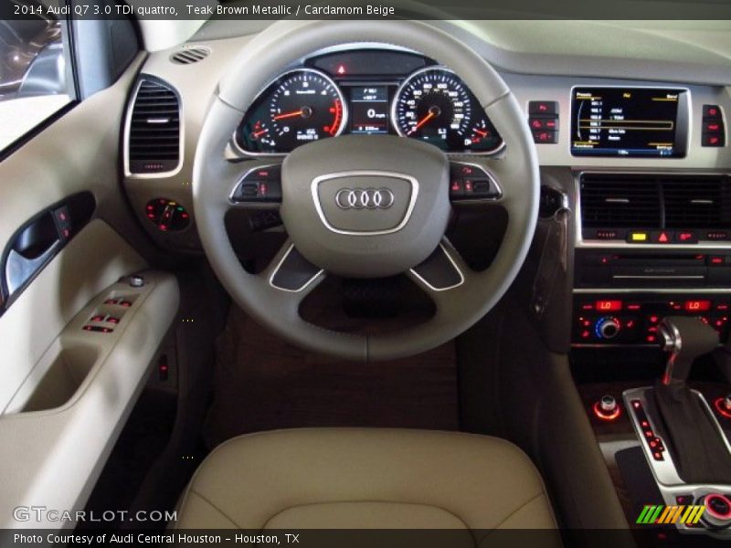  2014 Q7 3.0 TDI quattro Steering Wheel