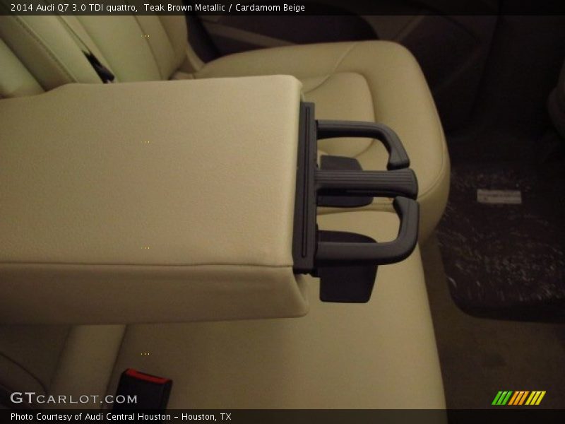 Rear Seat of 2014 Q7 3.0 TDI quattro