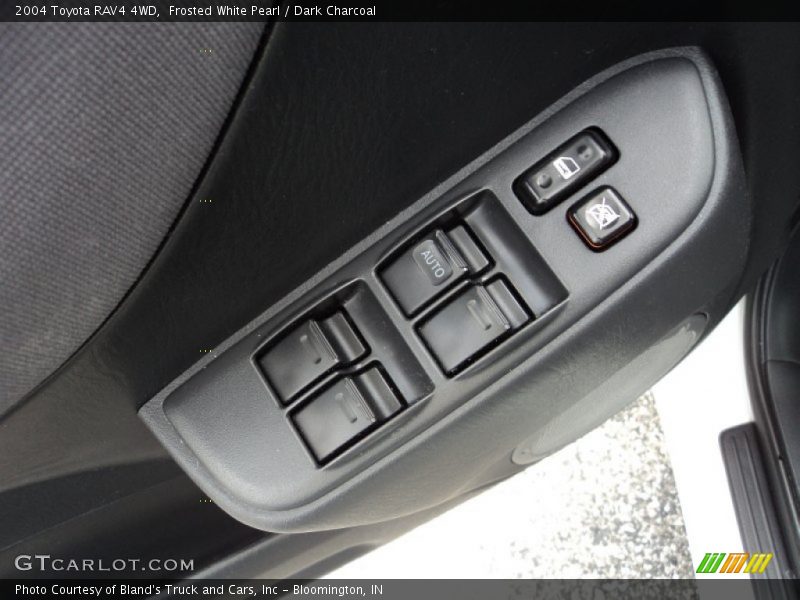 Frosted White Pearl / Dark Charcoal 2004 Toyota RAV4 4WD