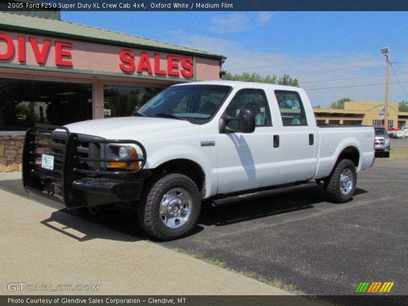 Oxford White / Medium Flint 2005 Ford F250 Super Duty XL Crew Cab 4x4