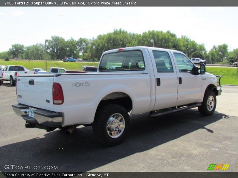Oxford White / Medium Flint 2005 Ford F250 Super Duty XL Crew Cab 4x4