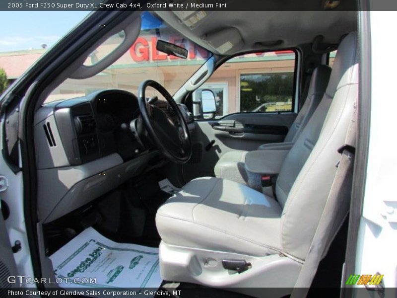 Oxford White / Medium Flint 2005 Ford F250 Super Duty XL Crew Cab 4x4