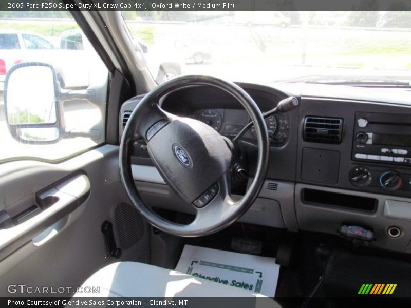 Oxford White / Medium Flint 2005 Ford F250 Super Duty XL Crew Cab 4x4