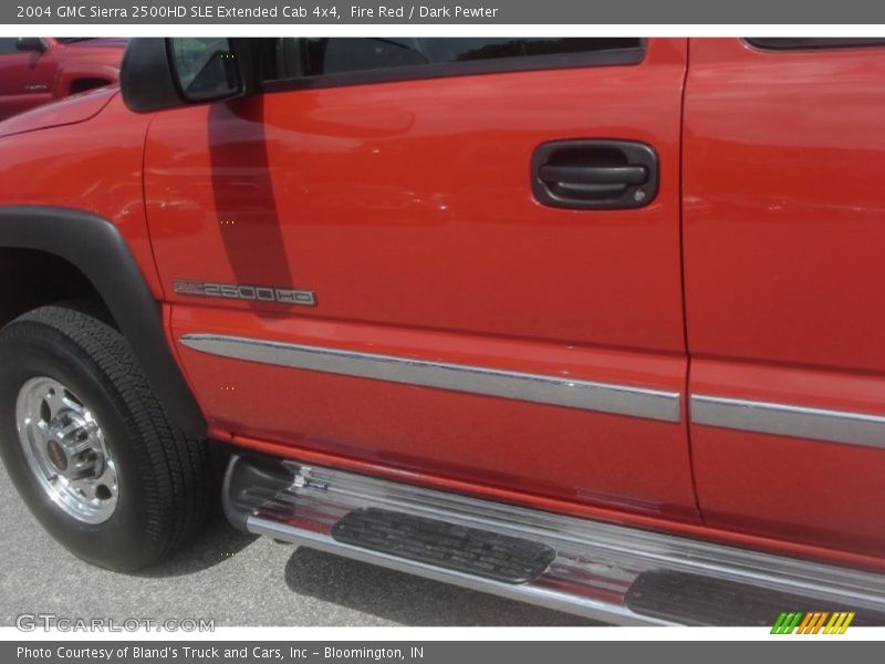 Fire Red / Dark Pewter 2004 GMC Sierra 2500HD SLE Extended Cab 4x4