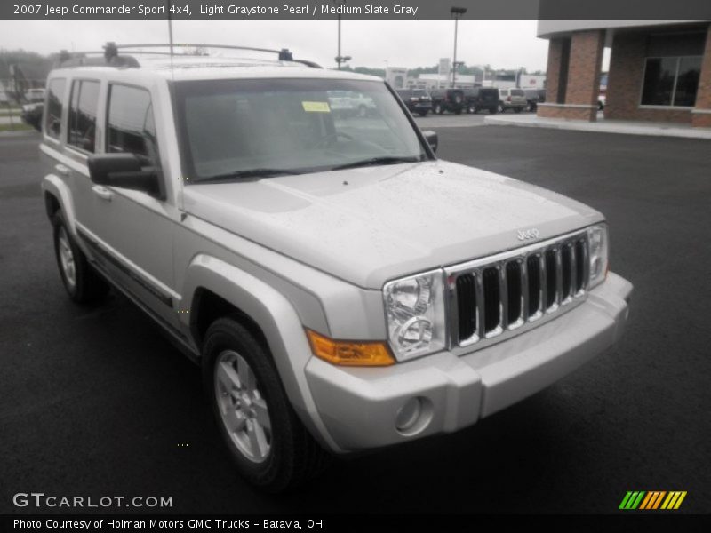 Light Graystone Pearl / Medium Slate Gray 2007 Jeep Commander Sport 4x4