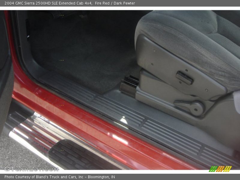 Fire Red / Dark Pewter 2004 GMC Sierra 2500HD SLE Extended Cab 4x4