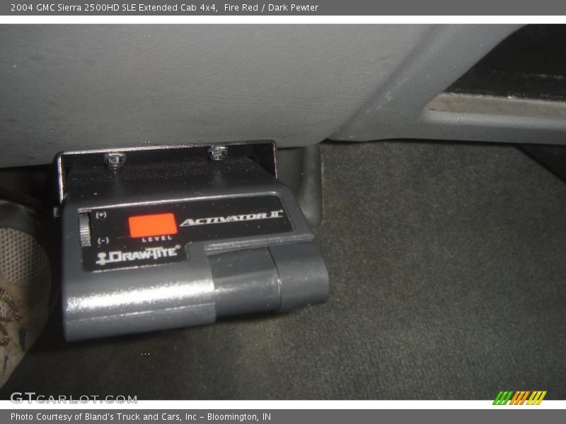 Fire Red / Dark Pewter 2004 GMC Sierra 2500HD SLE Extended Cab 4x4