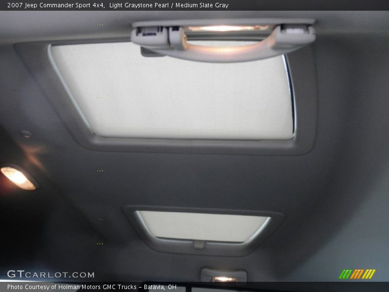 Light Graystone Pearl / Medium Slate Gray 2007 Jeep Commander Sport 4x4