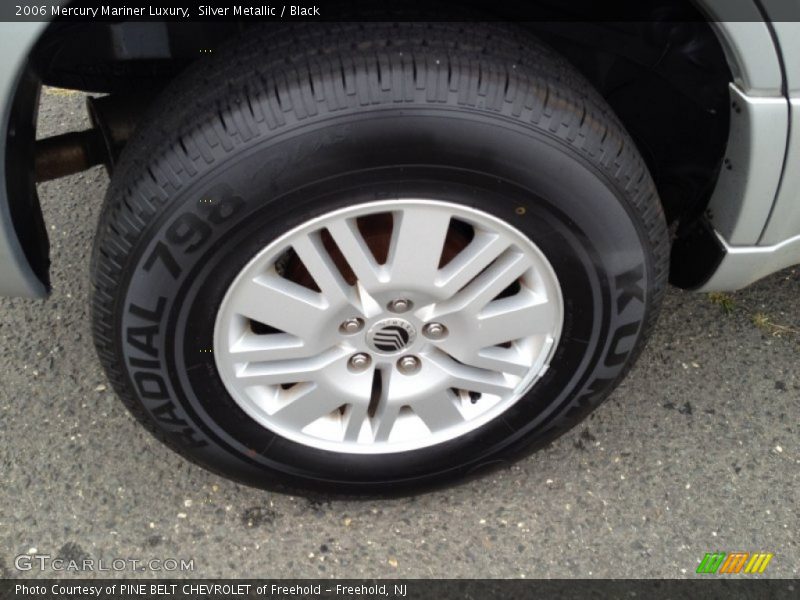 Silver Metallic / Black 2006 Mercury Mariner Luxury