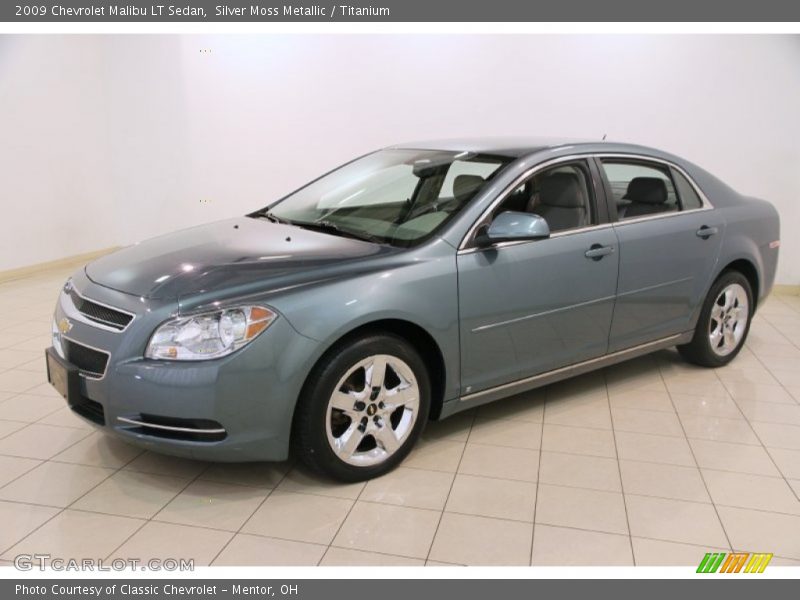 Front 3/4 View of 2009 Malibu LT Sedan