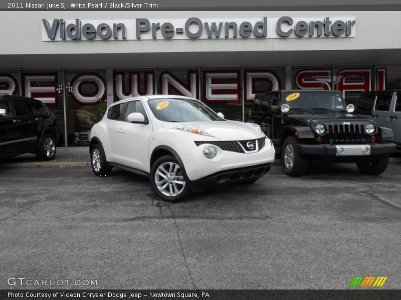 White Pearl / Black/Silver Trim 2011 Nissan Juke S