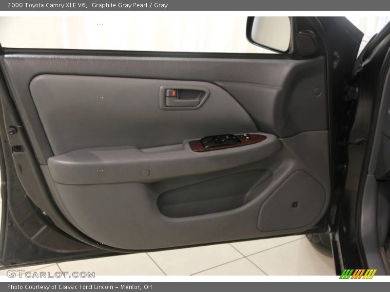 Graphite Gray Pearl / Gray 2000 Toyota Camry XLE V6