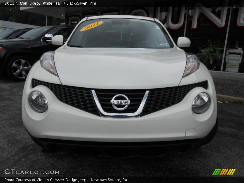 White Pearl / Black/Silver Trim 2011 Nissan Juke S