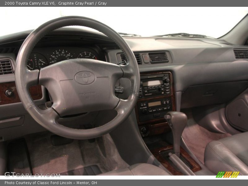 Graphite Gray Pearl / Gray 2000 Toyota Camry XLE V6