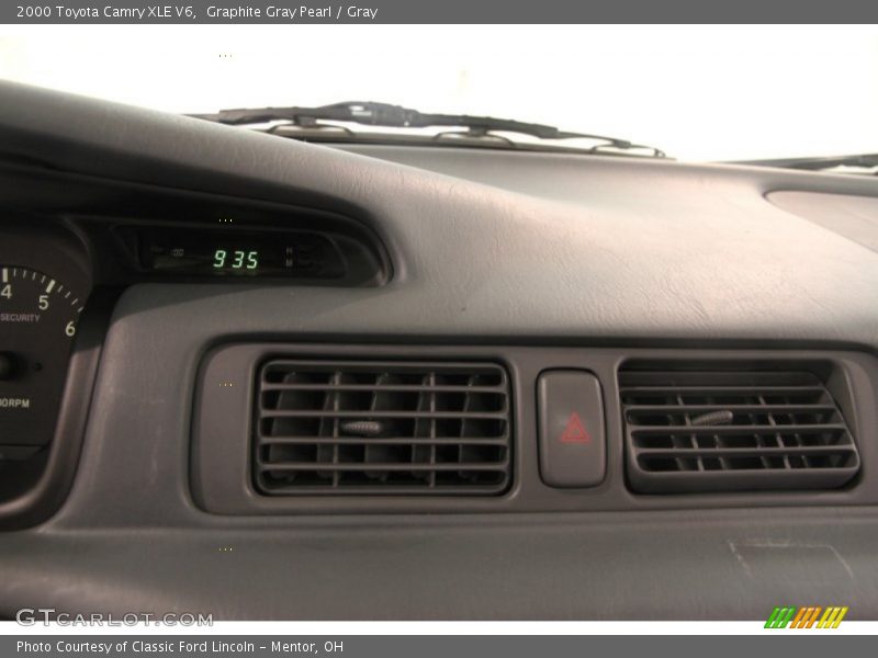 Graphite Gray Pearl / Gray 2000 Toyota Camry XLE V6