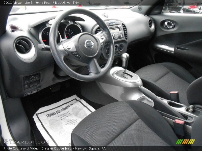White Pearl / Black/Silver Trim 2011 Nissan Juke S