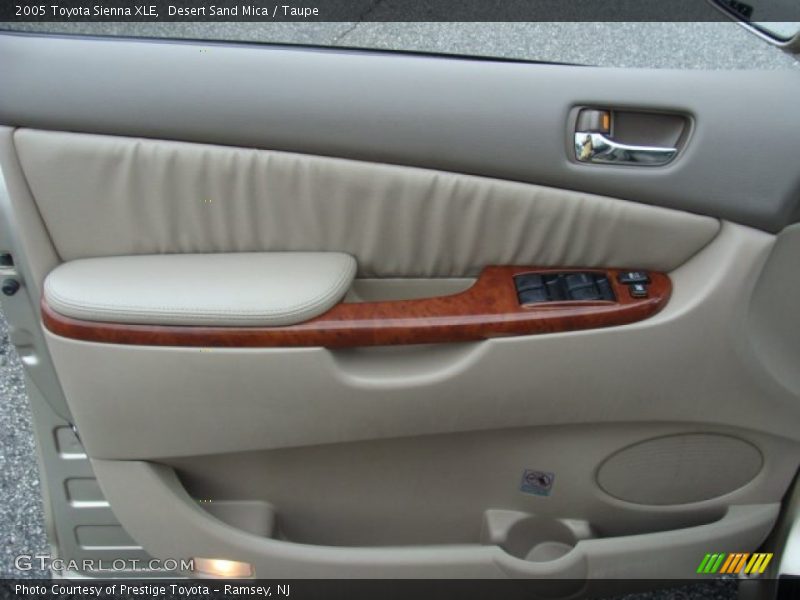 Desert Sand Mica / Taupe 2005 Toyota Sienna XLE