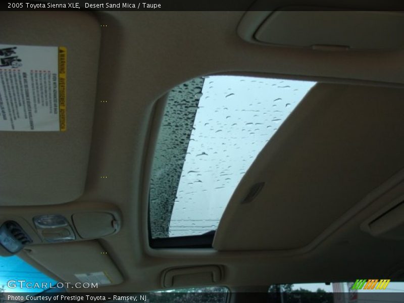 Desert Sand Mica / Taupe 2005 Toyota Sienna XLE