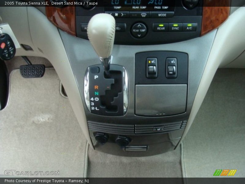 Desert Sand Mica / Taupe 2005 Toyota Sienna XLE