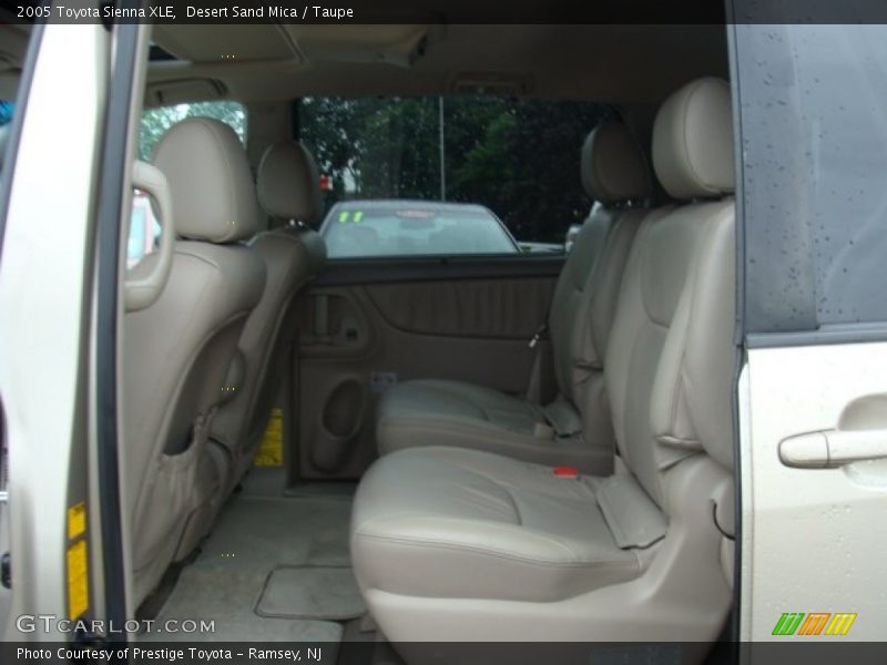 Desert Sand Mica / Taupe 2005 Toyota Sienna XLE