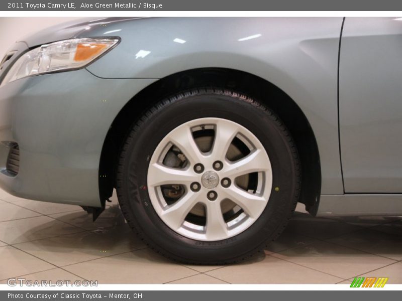 Aloe Green Metallic / Bisque 2011 Toyota Camry LE