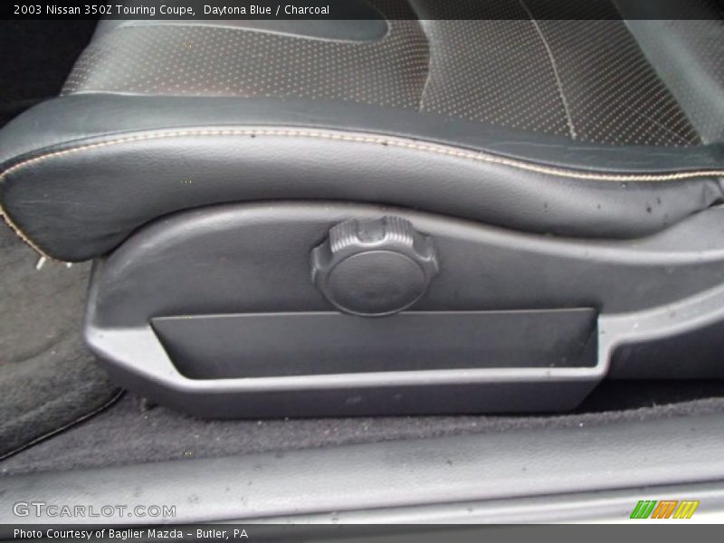 Front Seat of 2003 350Z Touring Coupe