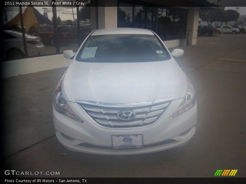 Pearl White / Gray 2011 Hyundai Sonata SE