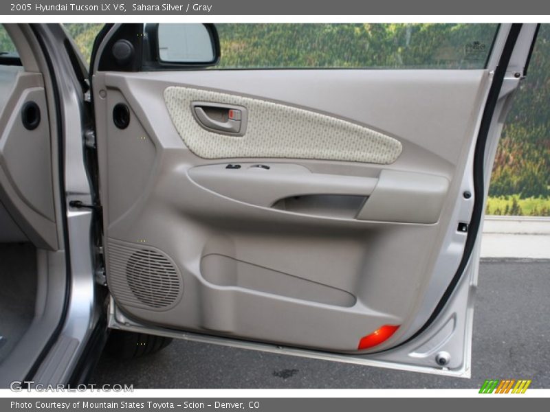 Sahara Silver / Gray 2005 Hyundai Tucson LX V6
