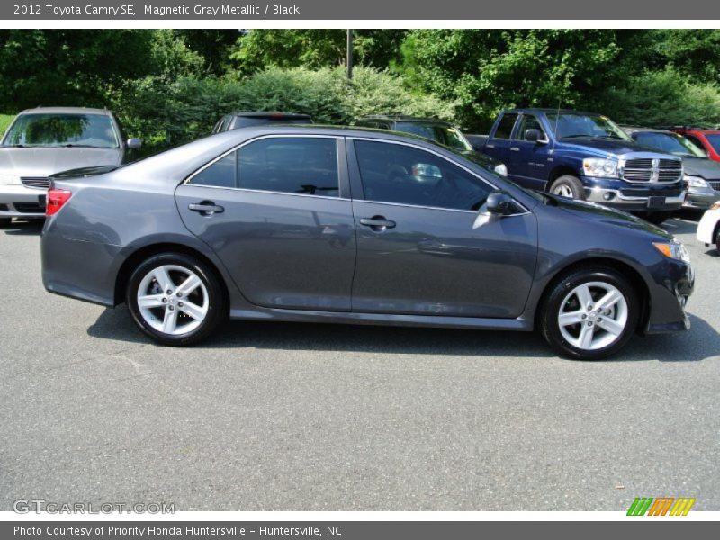Magnetic Gray Metallic / Black 2012 Toyota Camry SE