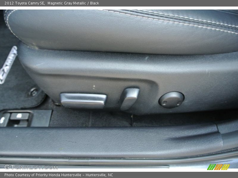 Magnetic Gray Metallic / Black 2012 Toyota Camry SE