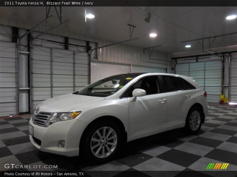 Blizzard Pearl White / Ivory 2011 Toyota Venza I4