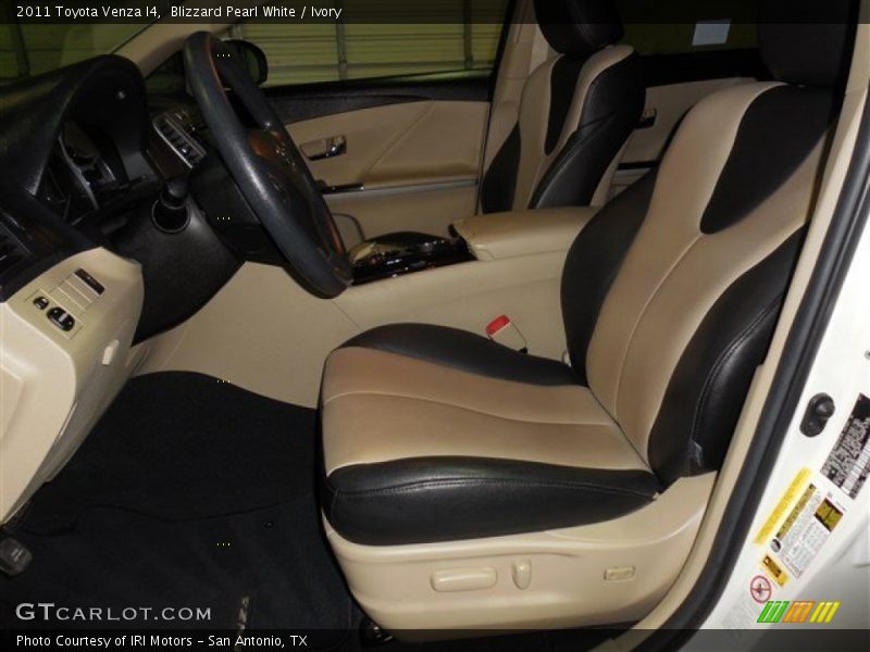 Blizzard Pearl White / Ivory 2011 Toyota Venza I4