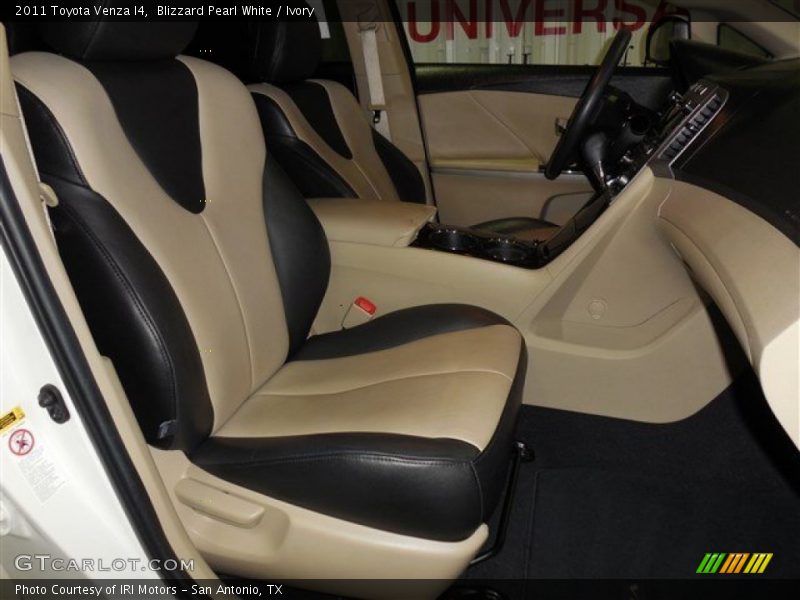 Blizzard Pearl White / Ivory 2011 Toyota Venza I4
