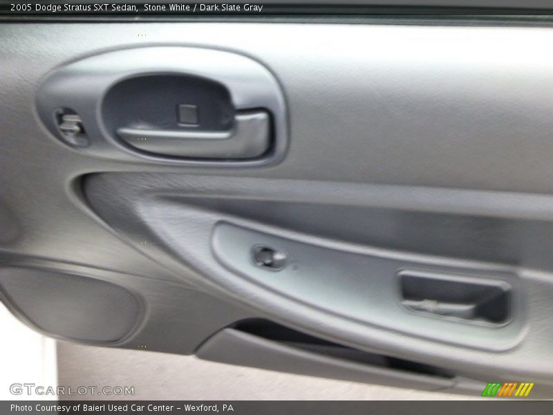 Stone White / Dark Slate Gray 2005 Dodge Stratus SXT Sedan