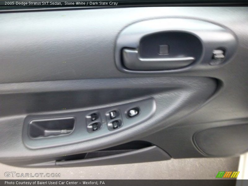 Stone White / Dark Slate Gray 2005 Dodge Stratus SXT Sedan