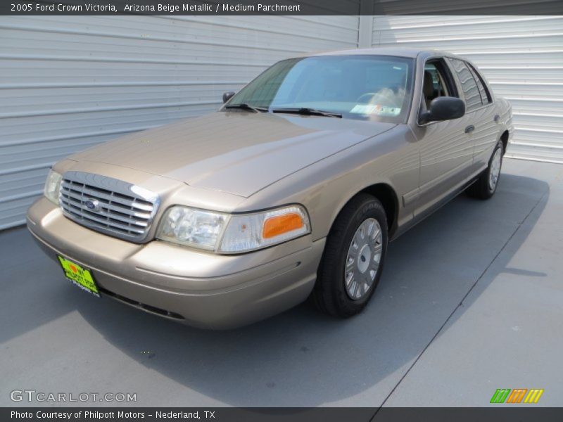 Arizona Beige Metallic / Medium Parchment 2005 Ford Crown Victoria