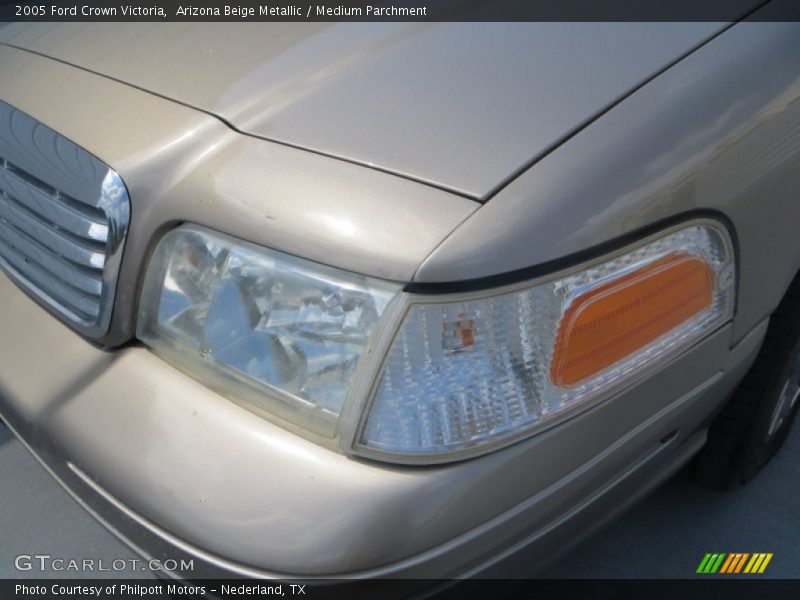 Arizona Beige Metallic / Medium Parchment 2005 Ford Crown Victoria