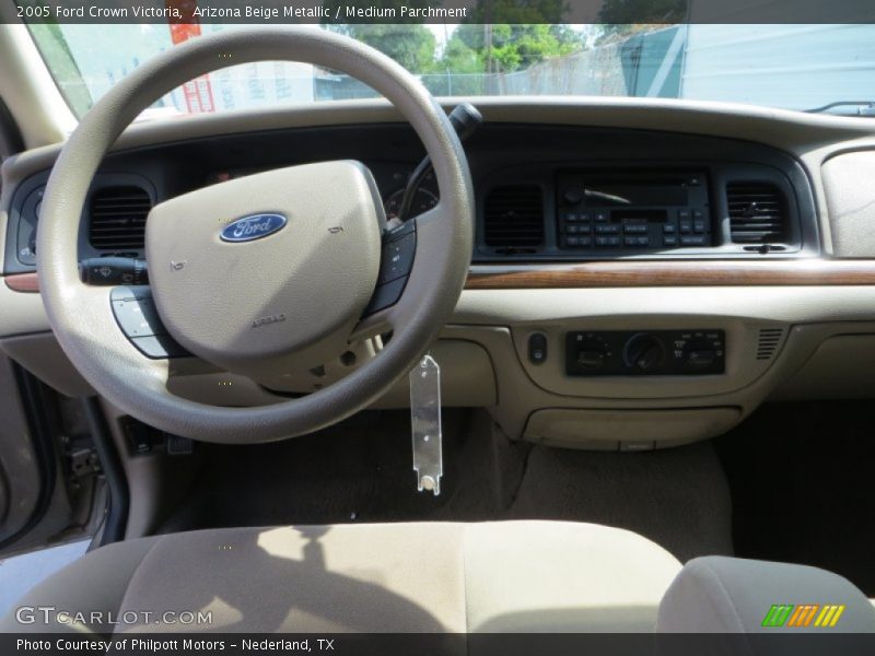 Arizona Beige Metallic / Medium Parchment 2005 Ford Crown Victoria