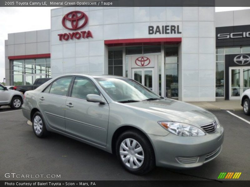 Mineral Green Opalescent / Taupe 2005 Toyota Camry LE