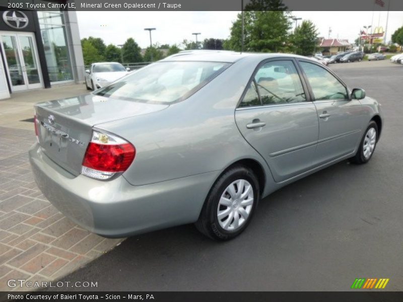 Mineral Green Opalescent / Taupe 2005 Toyota Camry LE