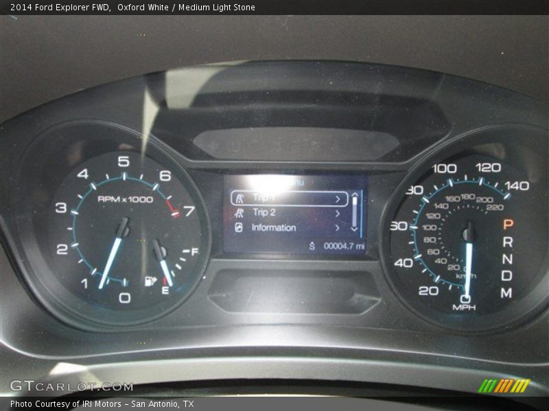 Oxford White / Medium Light Stone 2014 Ford Explorer FWD