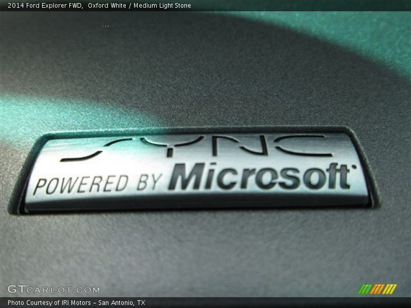 Oxford White / Medium Light Stone 2014 Ford Explorer FWD