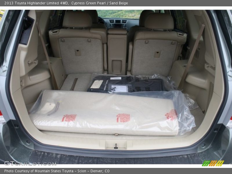 Cypress Green Pearl / Sand Beige 2013 Toyota Highlander Limited 4WD