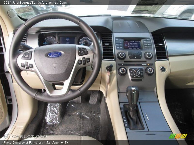 Oxford White / Dune 2014 Ford Taurus SEL