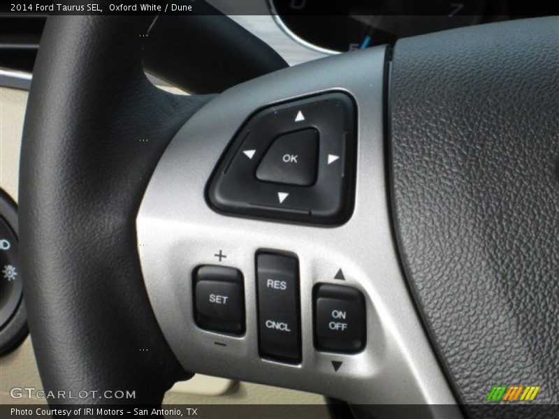 Oxford White / Dune 2014 Ford Taurus SEL