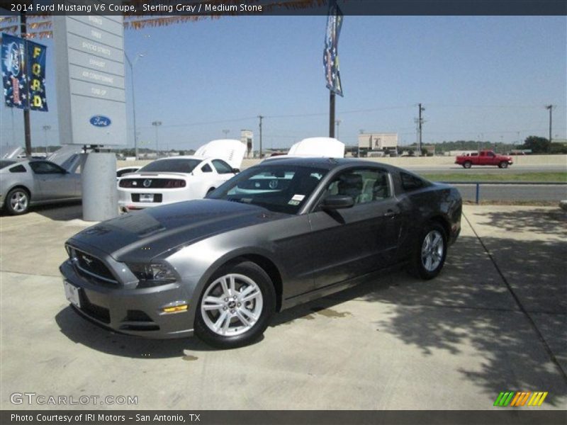 Front 3/4 View of 2014 Mustang V6 Coupe